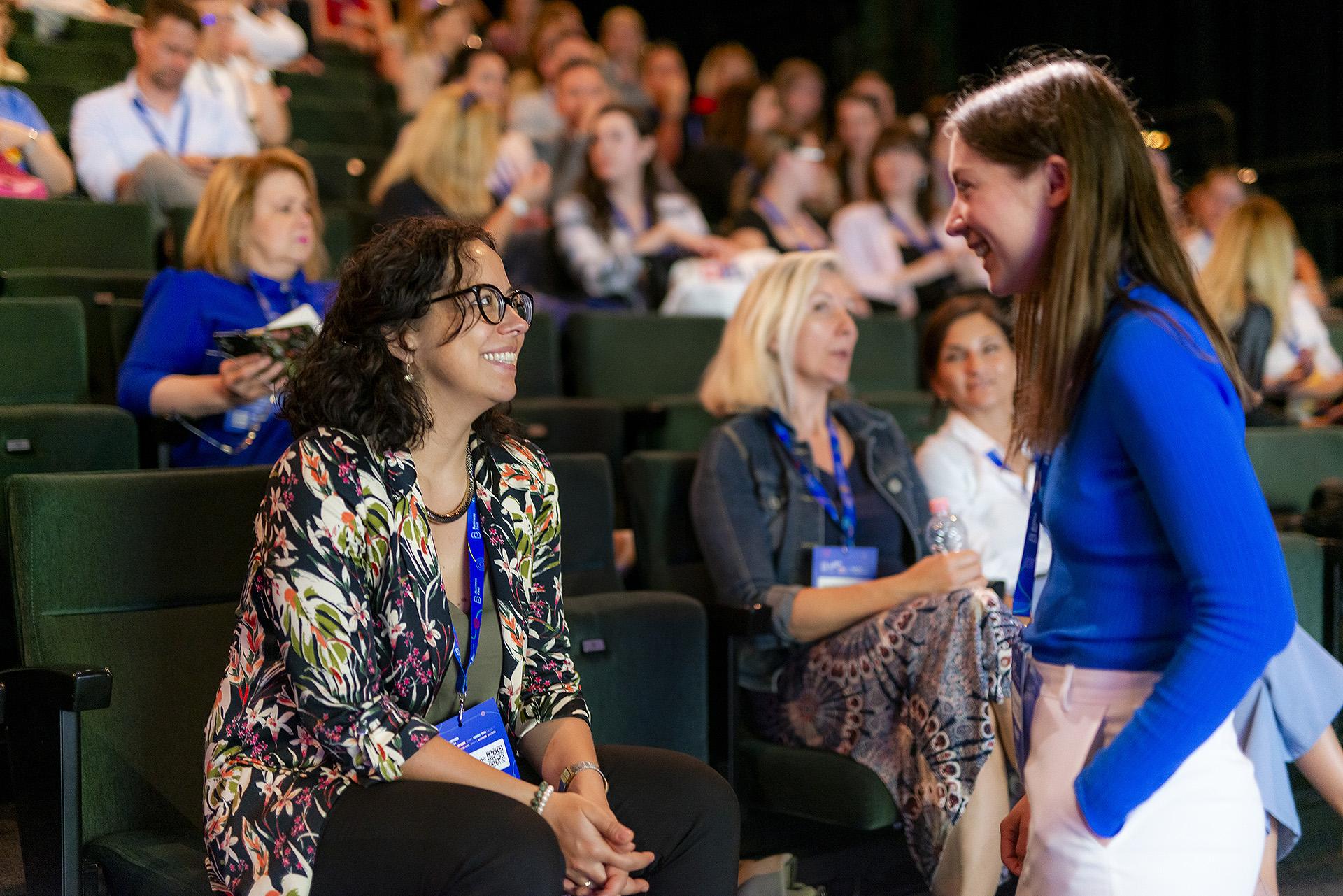 Helyi gondolkodóknak és nagyot álmodóknak